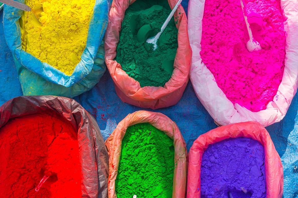 colored powder holi
