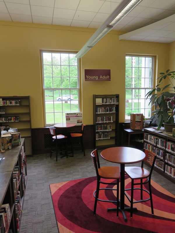 Cafe-Style study tables